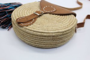 画像4: ☆ZOZIO(ゾジヲ) Raffia pochette     カラー;beige   サイズ L (4)