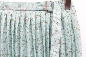 画像2: SALE LOVEtoxic ラブトキシック 花柄プリーツスカート  43;エメラルドグリーン (2)