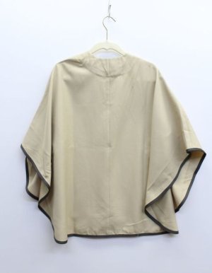 画像4: 50%off nunuforme 　バイカラーマント　　 カラー；Beige (4)