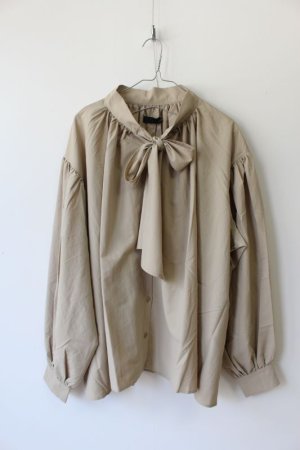 画像1: 40%off nunuforme 　リボンカラーブラウス　カラー；Beige (1)