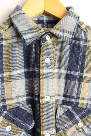 画像2: 40%off 2022秋冬　FITH　コットンヨリモクチェックL/S　シャツ　4；紺　 (2)