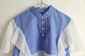 画像2: 50%off 2023SS nunuforme  ヌヌフォルム  サイドフリルブラウス BLUE  サイズ;M (2)