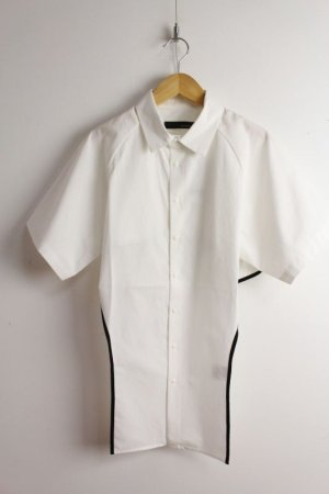 画像1: 40%off 2023SS nunuforme 　ヌヌフォルム   バックオープンシャツ　OFF WHITE (1)