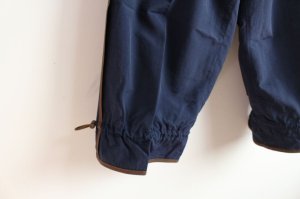 画像3: 50%off  nunuforme  サイドパイピングストレートパンツ NAVY  サイズ;1(155cm) (3)
