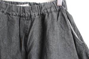 画像2: ☆nunuforme  ヌヌフォルム  ブラックデニムポインテッドデニムパンツ  カラー;BLEACH (2)