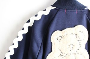 画像3: 50%off  フランキーグロウ KUMA EMBROIDERY PATCH TRACK JACKET   NAVY サイズ;M (3)