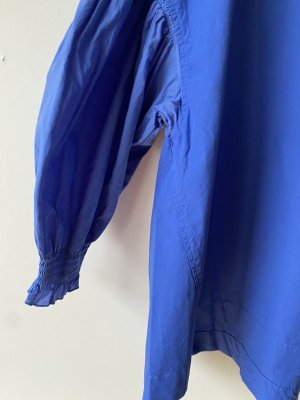 画像2: 30%off grin 染めブロードシャーリングスリーブプルオーバー 460:ブルー   サイズ:2 (2)