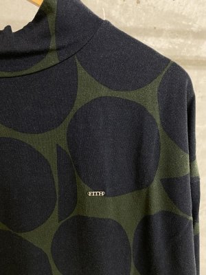 画像2: 40%off   2024秋冬 FITH    ベア天竺 ドットPT モックネックTシャツ 8;グリーン (2)