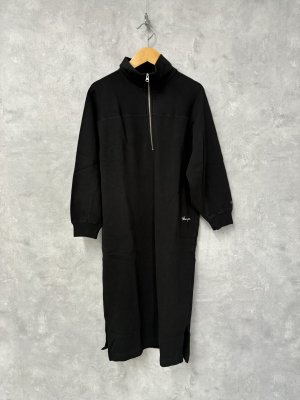 画像1: 40%off   GC　ウラケ　ハーフジップワンピース　　2；黒　 (1)