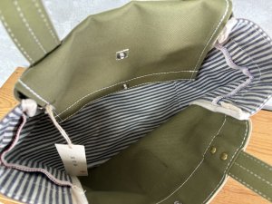 画像3: 2024 快晴堂 Girl's国名トート  バッグ  スイス柄   c/# 3 オリーブ×セメント  サイズ:S (3)