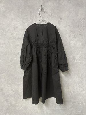 画像3: 40%off 2025春夏 GROOVY COLORS  ローンギャザー 膝下 L/S ワンピース 2;黒 (3)