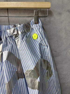 画像2: 40%off 2025SS   フランキーグロウ ORG.PT TUCK SHORT PANTS     BLUE STRIPE-SLV  サイズ;F1 (2)