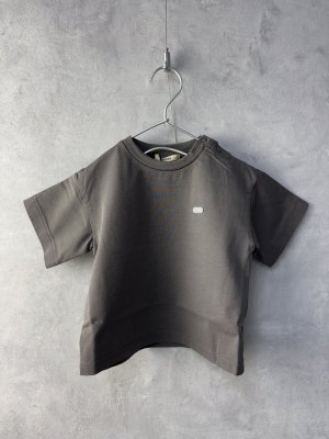画像1: 2025春夏　FITH  　サラサラテンジク バックロゴ Tシャツ  17；チャコール (1)