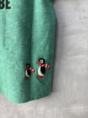 画像2: 40%off 2025春夏　DENIMDUNGAREE　トンプキンテンジク 1ST PENGUIN TEE　　28；ライトグリーン (2)