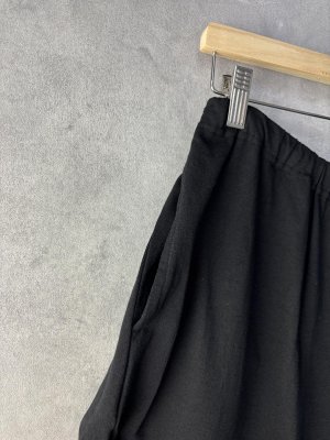 画像2: NATURAL LAUNDRY  ワイドクロップドパンツ  990;ブラック  サイズ:2 (2)