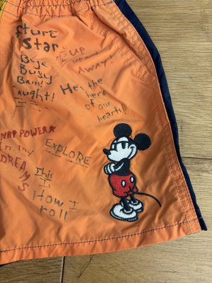 画像2: 2025春夏 DENIMDUNGAREE    エステルウェザー MICKEY ラクガキ SPN  91;クレイジー  サイズ;130 (2)