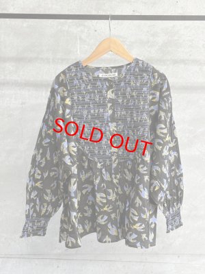 画像1: 30%off A VIEW FROM HERE　 BLOCK PRINT SMOCKING BLOUSES　　BLACK (1)