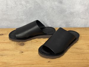 画像1: NATURAL LAUNDRY　オーリオLサンダル　　990；ブラック (1)