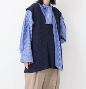 画像1: VC　 Cashmere V-Necked Vest　NAVY　サイズF (1)