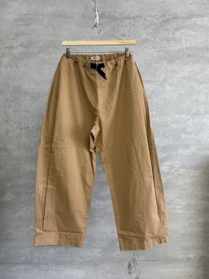 画像1: 2025秋冬　FITH  　コットンツイル　サイドタック　パンツ　　16；ベージュ　　サイズ；02 (1)
