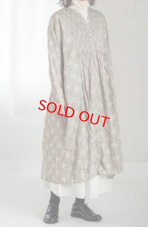 画像5: YARRA　INDIAプリントピンタックワンピース　83；グレージュ　　FREE (5)