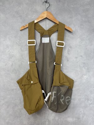 画像1: 30%off   FABRIQ REPORT(ファブリックレポート)ユーティリティバッグベスト　　キャメルベージュ　 (1)