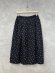 画像3: NATURAL LAUNDRY 　 オハナ刺繍タックスカート　　484:ネイビー　　サイズ2 (3)
