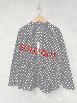 画像1: 2025   快晴堂　　　抜染水玉 スタンド背タックシャツ　　1；ネイビーに白水玉　　サイズ；F (1)