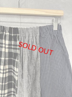 画像2: NATURAL LAUNDRY 　 先染めパネルシャーリングスカート　994；ブラック系　　サイズ2 (2)