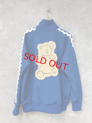 画像3: 2025AW   フランキーグロウ　KUMA EMBROIDERY PATCH TRACK  JACKET    カラー；BLUE　(おとな) (3)