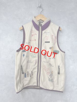 画像1: 2025秋冬　DENIMDUNGAREE　 フリース ラクガキ ベスト　　11；生成 (1)