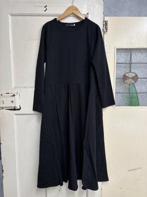 画像1: 2025秋冬　  nunuforme 　　ポンチフレアワンピース 　Black　　大人サイズ；2 (1)