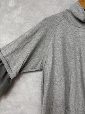 画像3: gomme　　ハイネックフリル袖カットソー　1；グレー　サイズ；M (3)