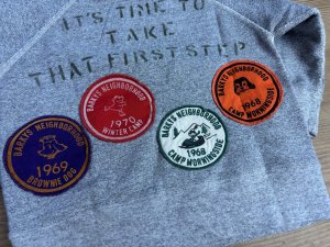 画像3: 2025秋冬　DENIMDUNGAREE　　ビンテージウラケ ワッペン スウェット　　3；グレー (3)