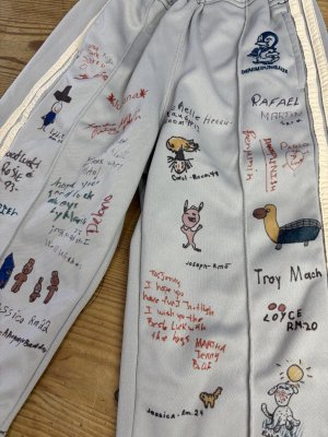 画像2: 2025秋冬　DENIMDUNGAREE　　ジャージ PENNIE　ラクガキ PN　3；グレー (2)