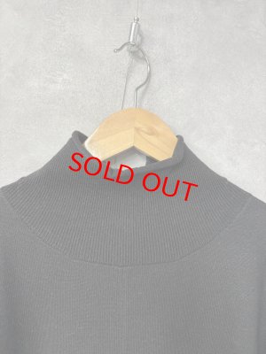 画像2: LILOU+LILY 　HIGH GAUGE KNIT BOTTLE NECK CAPE   　D.BLACK 　size:38 (2)