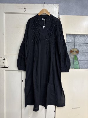 画像1: doux bleu　スモッキングワンピース　　99；ブラック　サイズ；FREE (1)