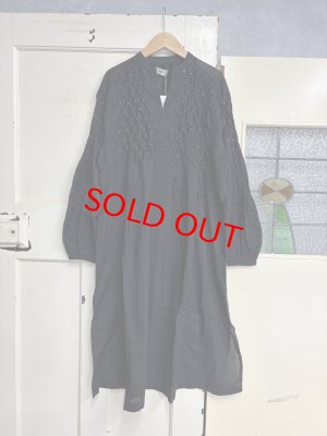 画像1: 40%offdouxbleu　スモッキングワンピース　　99；ブラック　サイズ；FREE (1)