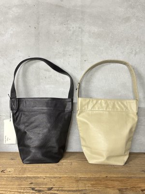 画像1: A VIEW FROM HERE   GOAT ONE HANDLE ハンドバッグ  B.GREEN (1)