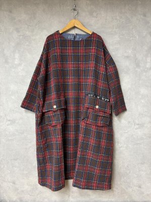 画像1: 2025   快晴堂　　Girl’s　タータンチェック　ワンピース　　3；レッド系　　サイズ；F (1)