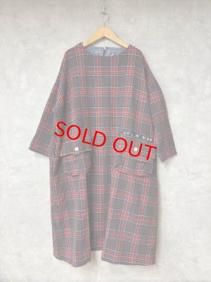 画像1: 2025   快晴堂　　Girl’s　タータンチェック　ワンピース　　3；レッド系　　サイズ；F (1)