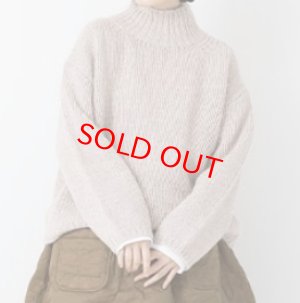 画像1: Veritecoeur    ハンドニットハイネックプルオーバー　　　BEIGE　サイズ；F (1)