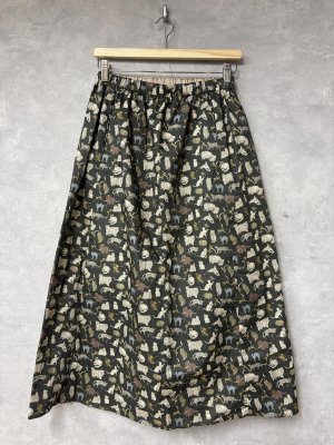 画像1: LILOU+LILY　　 LIBERTY TANA LAWN CAT  スカート　ブラック　サイズ；38 (1)