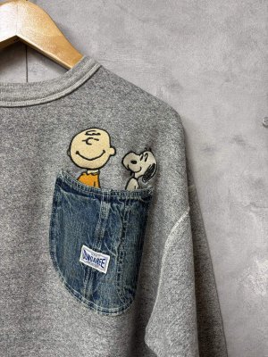 画像2: 2025秋冬　DENIMDUNGAREE　 Vintage Fleece SNOOPY Pocket Sweatshirt　3；グレー (2)