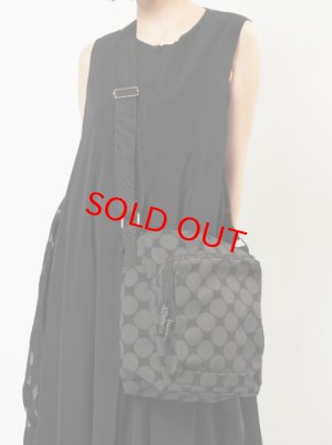 画像1: gomme 　ドットショルダーバッグ 　　2；黒　サイズ；F (1)