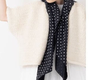 画像3: Veritecoeur　　ドルマンニットカーディガン　IVORY　　サイズ；F (3)