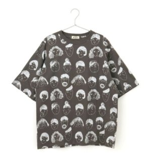 画像1: MakeYourDay　　いろんな顔総柄半袖Tシャツ(大人サイズ)　　チャコール (1)