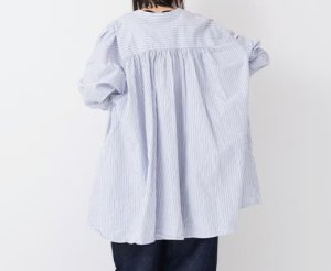 画像2: Veritecoeur       　プルオーバーシャツ　　カラー；NAVY×RED STRIPE　サイズ；F (2)