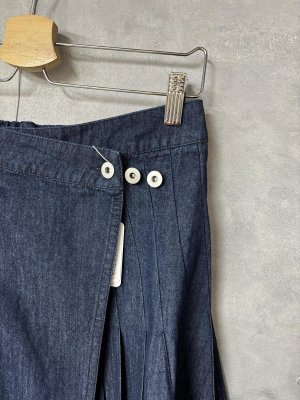 画像2: ヴァンブラン vent blanc　　サイドタックデザインベイカースカート　　カラー；IND1 　サイズ；F　 (2)