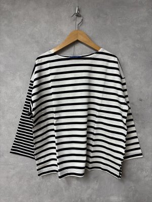 画像1: NATURAL LAUNDRY  　パネルBDバイカラープルオーバー　　992；ブラック系　サイズ2 (1)